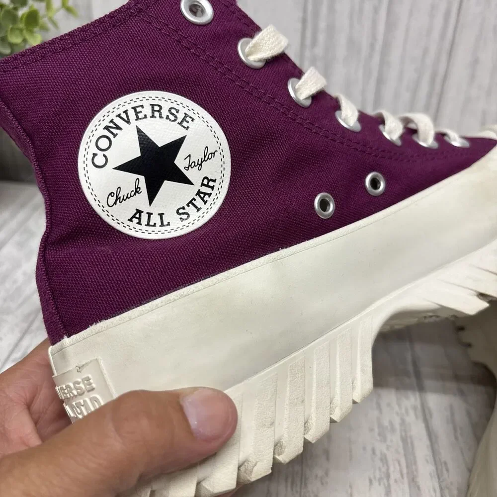 Womens Size 7 Converse Chuck Taylor Platform Plum Sneakers